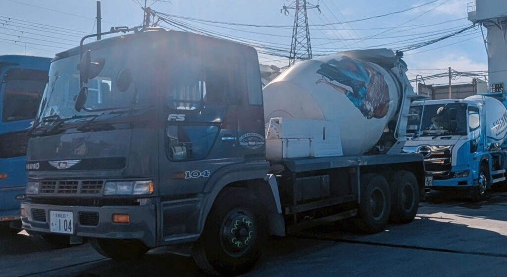 【新京都生コン株式会社様】｜ミキサー車ラッピングイラスト①の画像